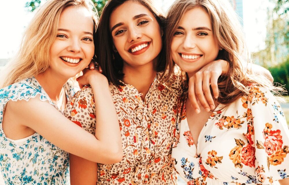 Imię Sara – skąd pochodzi, co oznacza, kiedy obchodzi się imieniny oraz słynne osoby noszące to imię